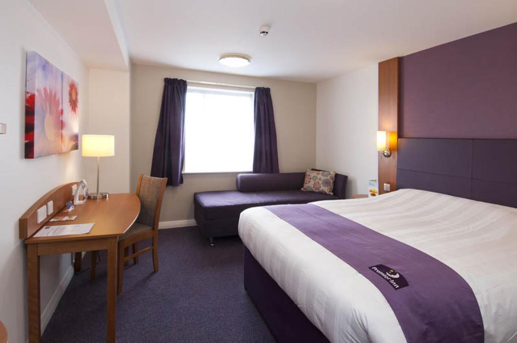 Premier Inn London Hayes, Heathrow Гейс Екстер'єр фото