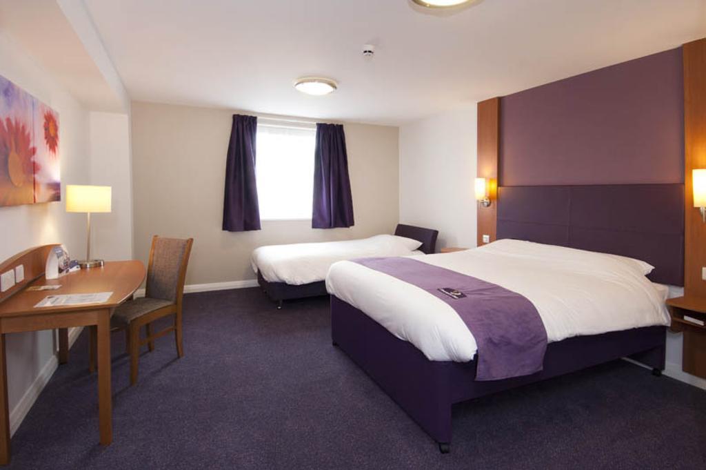 Premier Inn London Hayes, Heathrow Гейс Номер фото