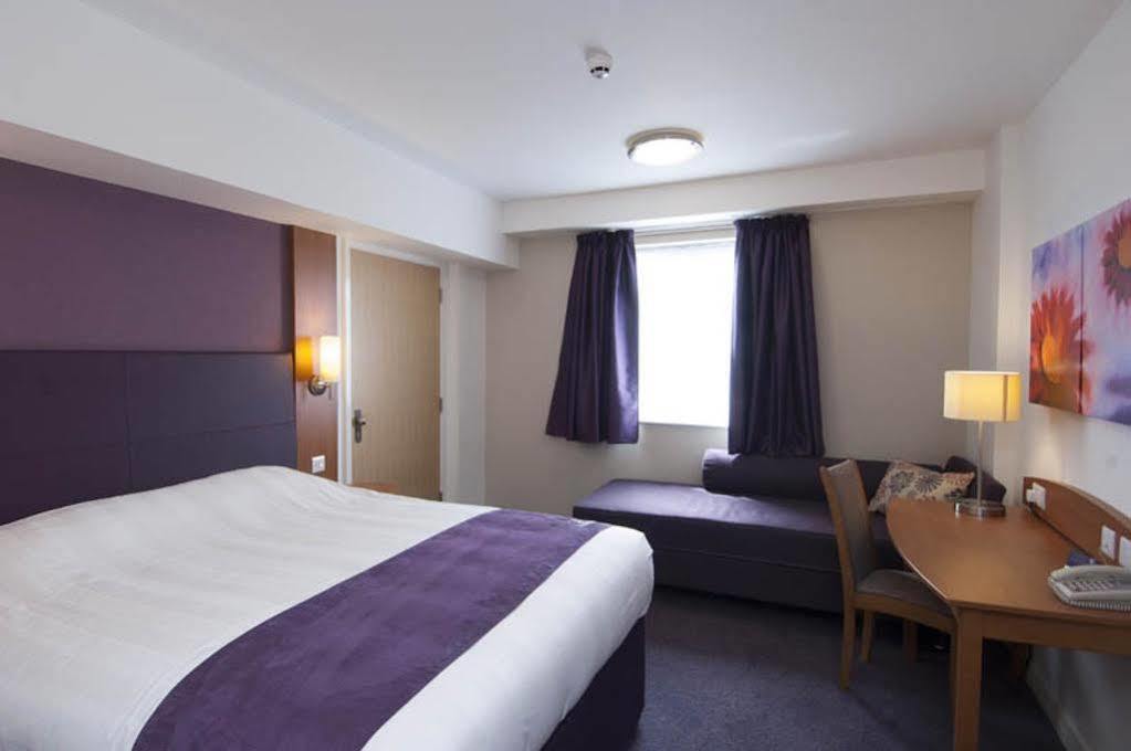 Premier Inn London Hayes, Heathrow Гейс Екстер'єр фото
